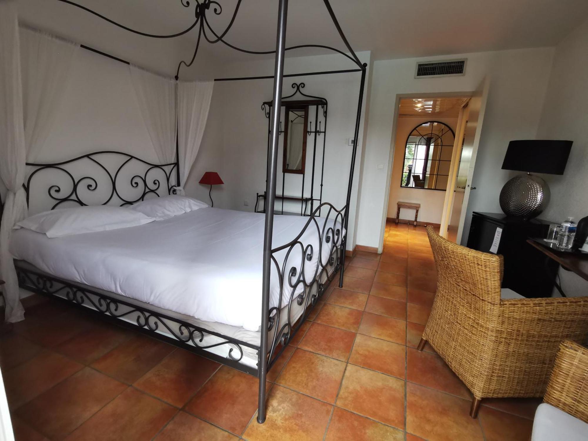 Best Western L'Orangerie Nîmes Eksteriør billede